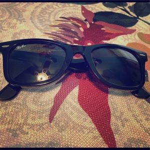 Rayban Wayfarer unisex sunglasses